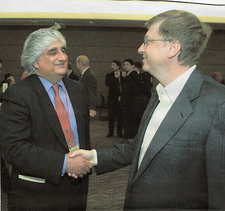 Meeting with Bill Gates at an international forum