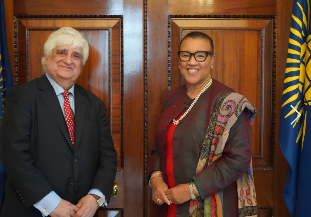 Meeting with the Commonwealth Secretary-General at Marlborough House, London